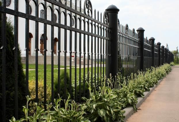 Aluminum Fence Installation in Houston, TX